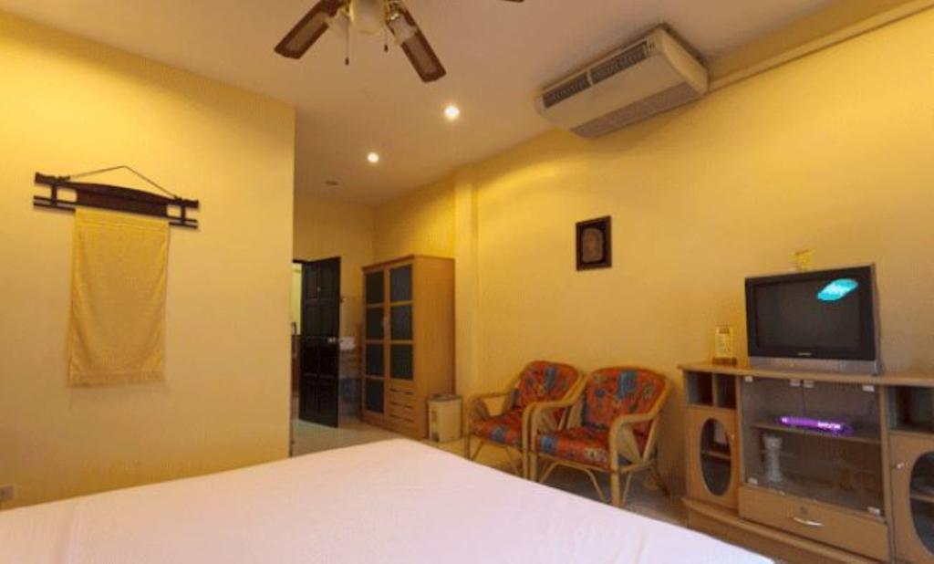 Metro Apartments Pattaya Zimmer foto